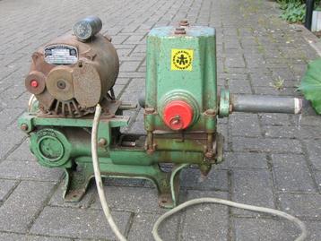 Waterpomp   beschikbaar voor biedingen