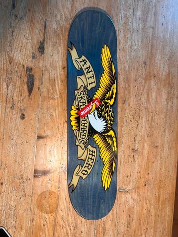 Planche Supreme x anti hero beschikbaar voor biedingen