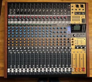 TASCAM MODEL 24 Mixer-Enregistreur, Musique & Instruments, Tables de mixage, Enlèvement ou Envoi, Comme neuf, 20 canaux ou plus