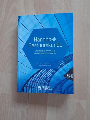 Handboek Bestuurskunde beschikbaar voor biedingen