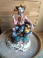 Capodimonte Vintage Zwerver op bank, Antiek en Kunst, Ophalen