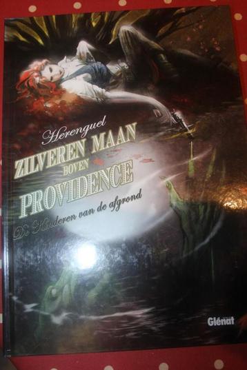 Zilveren maan boven Providence               HC