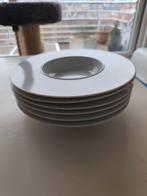 Porseleinen voorgerecht borden, Ophalen