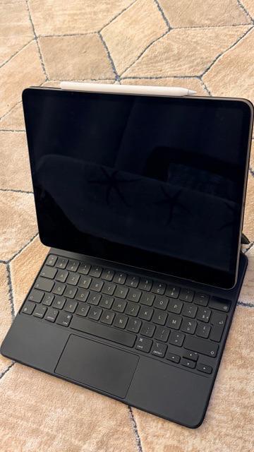 Ipad Pro 12,9 inch, Magic Keyboard en Pencil in goede staat, Computers en Software, Apple iPads, Zo goed als nieuw, Ophalen