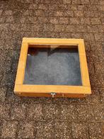 Medaille kist, Huis en Inrichting, Ophalen, Minder dan 50 cm, Gebruikt, Glas