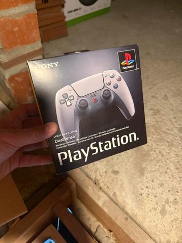 Playstation 30th anniversary controller sealed, Enlèvement, Comme neuf