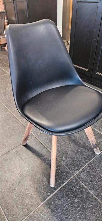 Horeca eetkamerstoelen 36 stuks beschikbaar voor biedingen