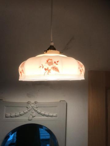 porselijnen lampkap beschikbaar voor biedingen