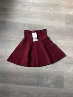 Zara bordeaux rokje, Kleding | Dames, Rokken, Verzenden, Nieuw, Maat 38/40 (M)