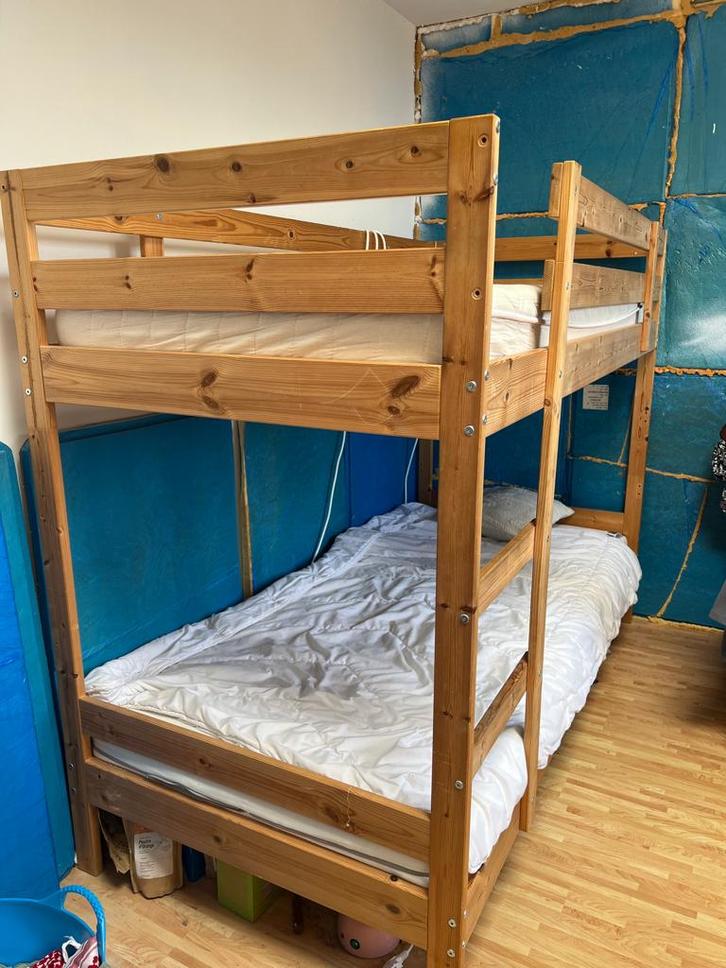 Lit simple en métal  et lit superposé en bois, Huis en Inrichting, Overige Huis en Inrichting, Ophalen