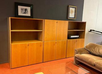 DESIGN KAST MOLTENI (MODEL EIND 1978) beschikbaar voor biedingen