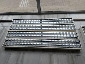 12 lichtarmaturen opbouw 150 cm beschikbaar voor biedingen