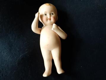 Ancien petit poupon beschikbaar voor biedingen