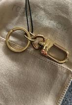Louis Vuitton keychain, Handtassen en Accessoires, Tassen | Damestassen, Ophalen