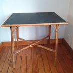 Table vintage Rohe en rotin avec plateau noir, Antiquités & Art, Enlèvement ou Envoi