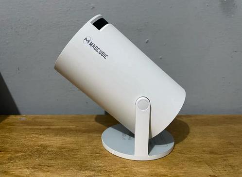 Magcubic HY300 Pro te koop – gloednieuw, nooit gebruikt!, Audio, Tv en Foto, Beamer-accessoires, Nieuw, Ophalen