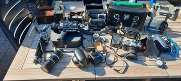 Foto en filmcamera  beschikbaar voor biedingen