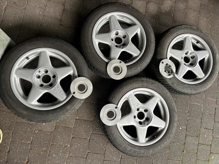 4 velgen Azev met dunlop winterbanden 215 55 16, Auto-onderdelen, Banden en Velgen, Velg(en), Winterbanden, 16 inch, 215 mm, Personenwagen