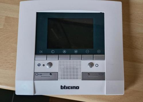 Kit vidéo mains libres Bticono Linea 2000, Maison & Meubles, Sonnettes, Comme neuf, Filaire, Caméra intégrée, Enlèvement ou Envoi