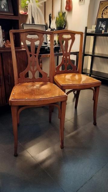 Prachtige antieke/vintage bistro stoelen. beschikbaar voor biedingen
