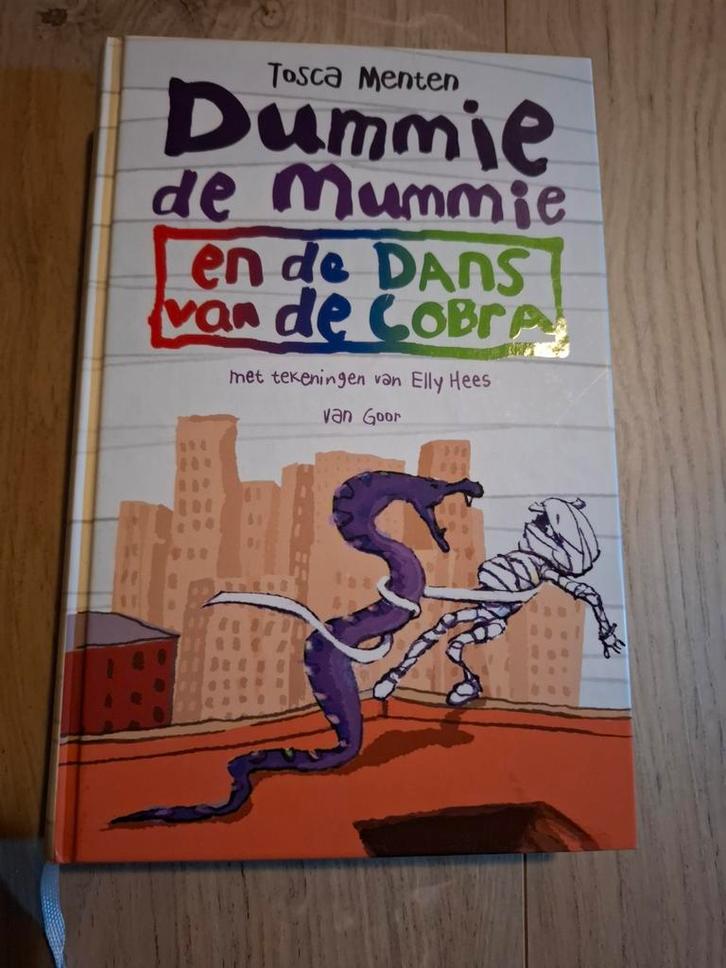 Tosca Menten - Dummie de mummie en de dans van de cobra, Boeken, Kinderboeken | Jeugd | onder 10 jaar, Ophalen of Verzenden