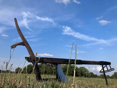 Massieve eiken ploeg ±150j — met tuig & smeedwerk, Antiek en Kunst, Antiek | Gereedschap en Instrumenten, Ophalen
