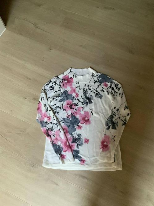 Damart: Ecru damestrui met bloemen motief (Small), Kleding | Dames, Truien en Vesten, Gedragen, Maat 36 (S), Overige kleuren, Ophalen of Verzenden