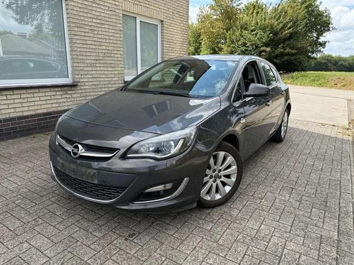 Opel Astra Astra 1.4i Cosmo full navi xenon (bj 2012), Auto's, Opel, Te koop, Astra, ABS, Airbags, Airconditioning, Bluetooth