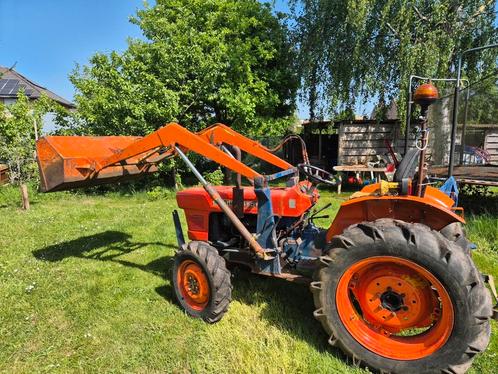 kubota L245DT tractor, Zakelijke goederen, Landbouw | Tractoren, Ophalen