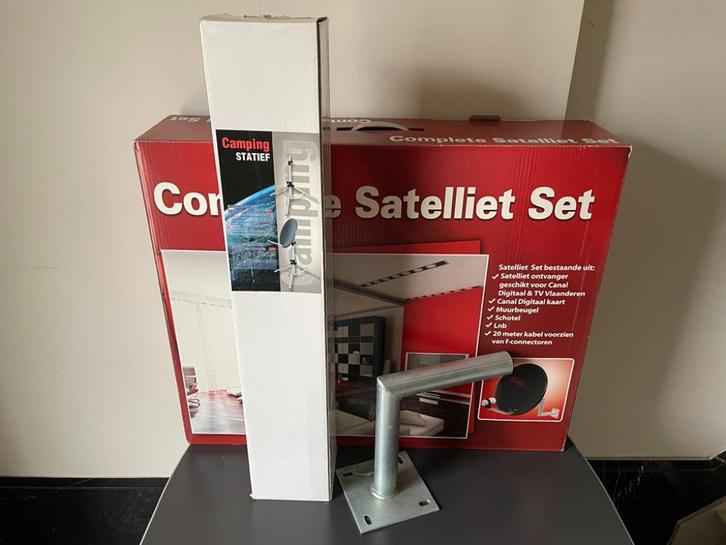 Satelliet schotelantenne camping of thuis gebruik., Audio, Tv en Foto, Schotelantennes, Nieuw, (Schotel)antenne-accessoires, Overige merken