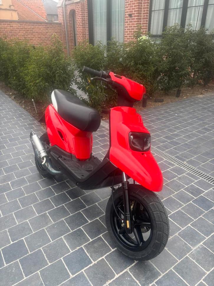 Mbk booster b klasse, Fietsen en Brommers, Scooters | Piaggio, Zo goed als nieuw, Overige modellen, Klasse B (45 km/u), Tweetakt