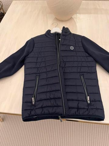 Doudoune korochi beschikbaar voor biedingen