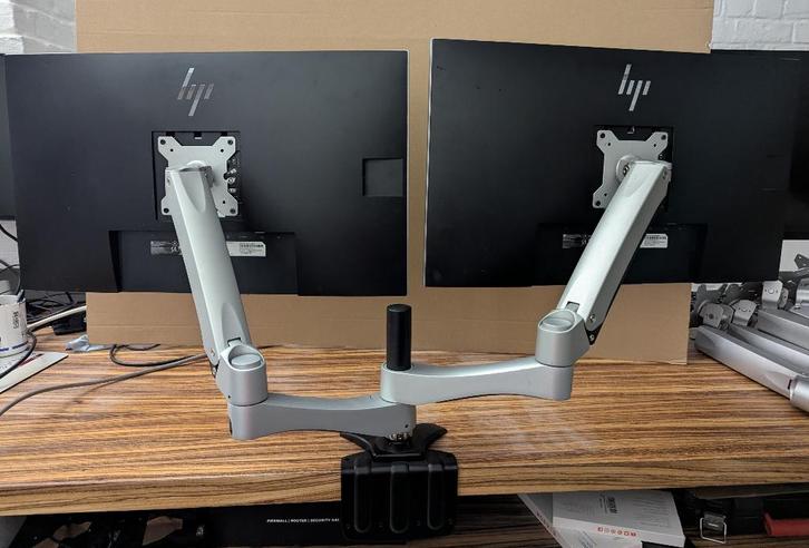dubbele monitorarm met tafelklem (17 stuks), Computers en Software, Monitoren, Gebruikt, Ophalen of Verzenden