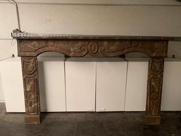 Open haard 18e eeuw, eik in faux marbre, 223cm br, 104cm H,  beschikbaar voor biedingen