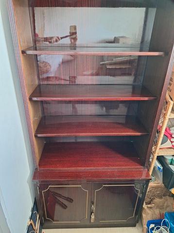 Boekenkast/vintage mahoniehouten dressoir? beschikbaar voor biedingen