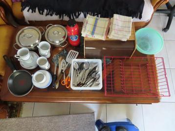Lot de brocante – tout ce qui est sur les photos  beschikbaar voor biedingen