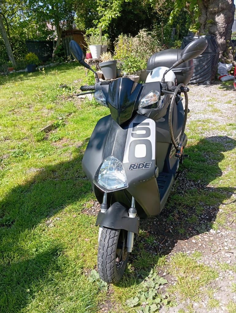 Scooter 49cc  classe A, Fietsen en Brommers, Ophalen