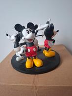 Statue Disney « L'évolution de Mickey Mouse », Enlèvement ou Envoi, Mickey Mouse