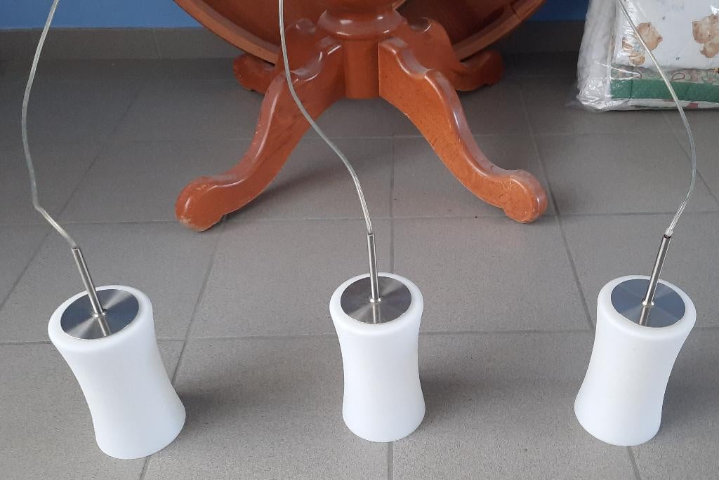 3 lampes suspendues en verre mat, Maison & Meubles, Lampes | Suspensions, 75 cm ou plus, Comme neuf, Verre, Enlèvement