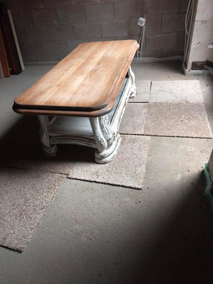 Table basse chêne massif style rustique chic, Maison & Meubles, Tables | Tables de salon, Chêne, Enlèvement