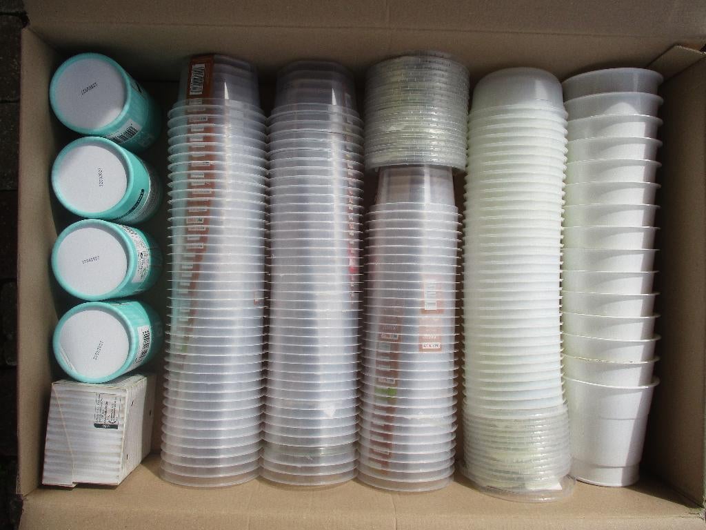 Knutselmateriaal plastiek en karton, Ophalen of Verzenden, Gebruikt, Knutselmateriaal