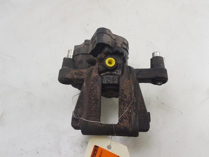 REMKLAUW RECHTS ACHTER Volkswagen Golf VIII (CD1), Auto-onderdelen, Remmen en Aandrijving, Volkswagen, Gebruikt