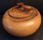 Antieke Notenhouten pot met deksel, Verzenden