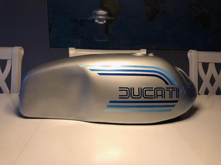 NOS  réservoir d'origine Ducati 900SS 1981-1982, Motos, Pièces | Oldtimers & Ancêtres, Neuf, Enlèvement ou Envoi