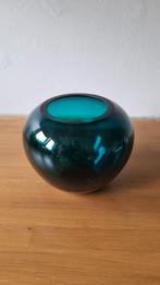 Vaasje glas 10cm donkergroen, Huis en Inrichting, Woonaccessoires | Vazen, Ophalen of Verzenden, Minder dan 50 cm, Groen, Glas