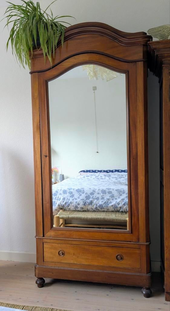 Kleerkast+ bijpassende commode GRATIS, Huis en Inrichting, Ophalen