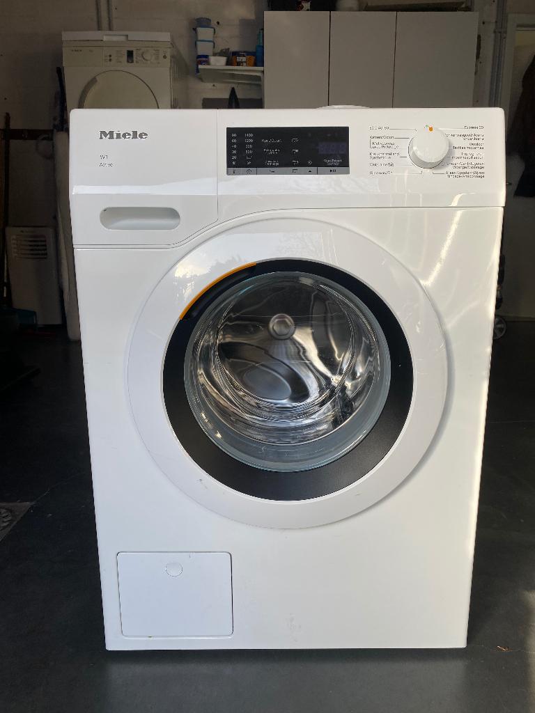 Wasmachine Miéle, Ophalen, Zo goed als nieuw, Energieklasse A of zuiniger, 90 tot 95 cm