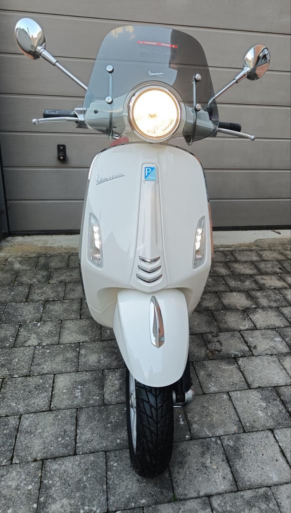 Vespa Primavera 125cc, 1925 km, Motos, Scooter, Éclairage LED, 1 cylindre, Automatique