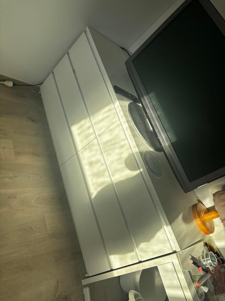 Malm ladekast, Ophalen