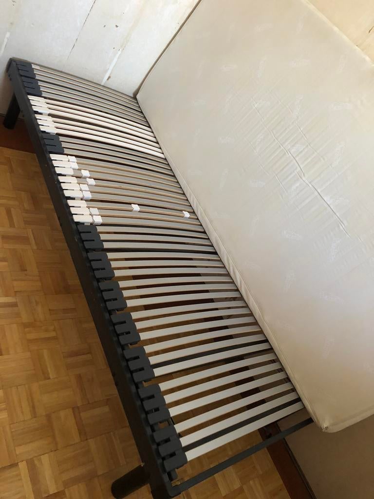 Lit XL 1 personne avec matelas Tempur., Enlèvement, Utilisé